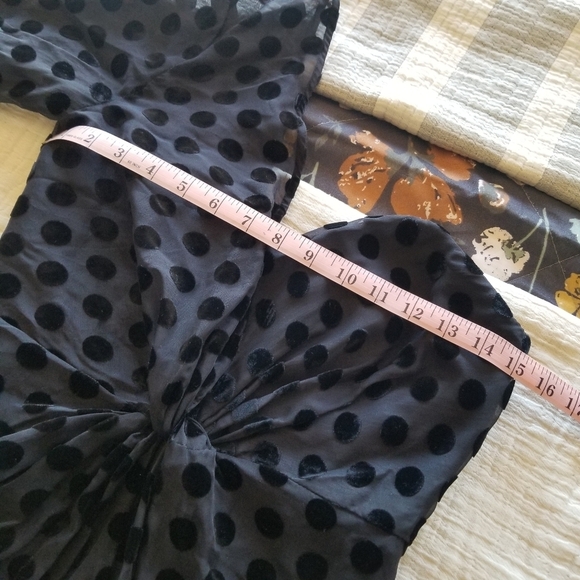 Keepsake | Cold Shoulder Velvet Design Dress - Picture 8 of 11